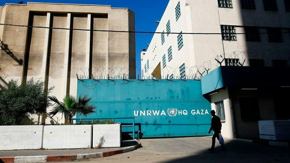 اضراب شامل في كافة مرافق الأونروا.