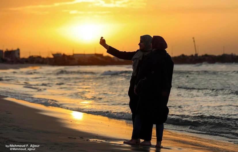البحر وجهة الغزيين صيفاً وشتاءً ..
