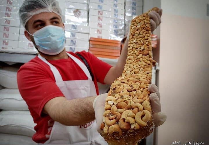 مصانع الحلقوم‎ ‎بغزة تُنتج كميات كبيرة استعدادًا لعيد الفطر السعيد